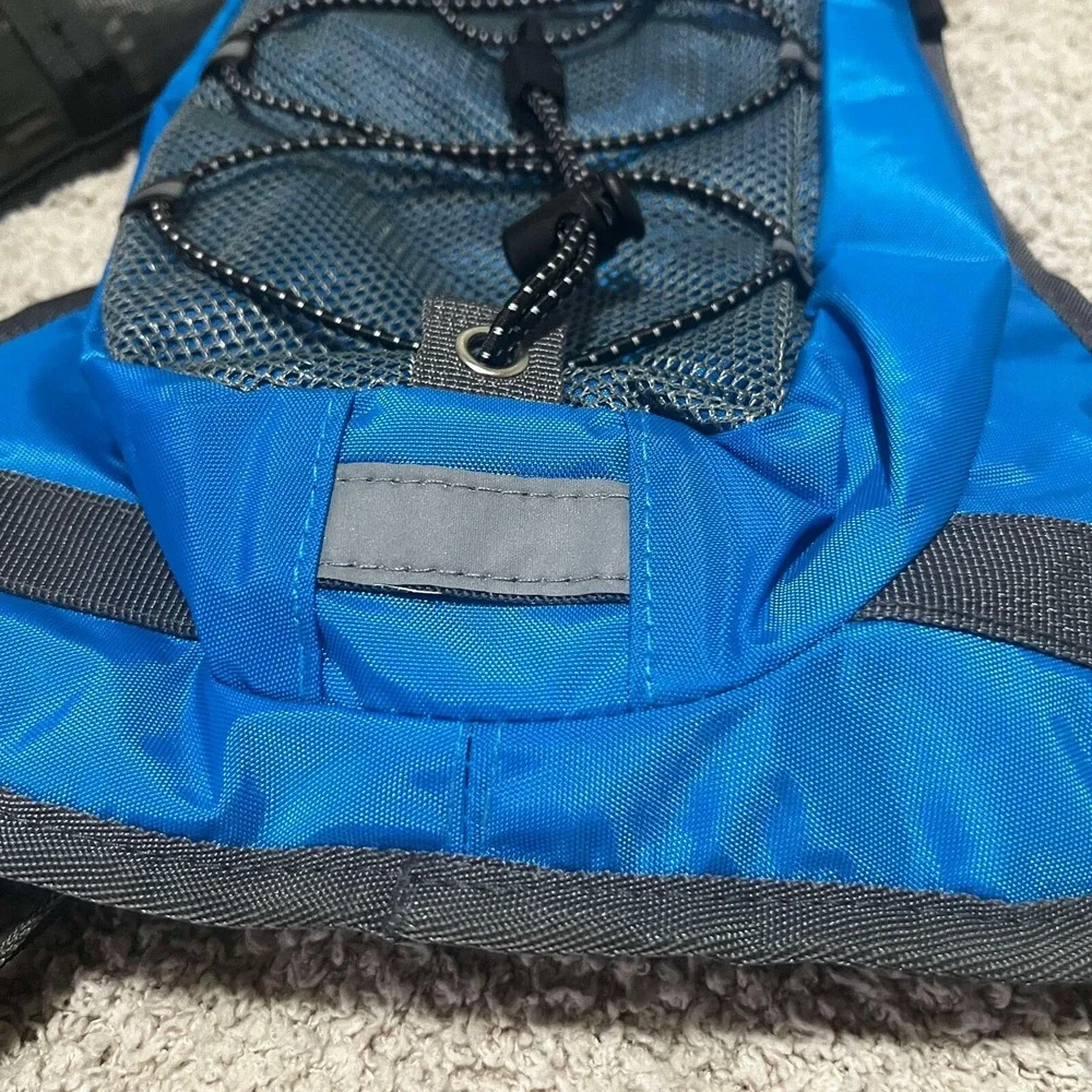 Vibrelli Water Hydration Bag/Backpack 2.0L, W/Adjustable Straps & Cargo Net Blue
